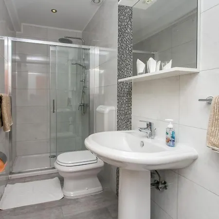 Mirjana - Studio With Terrace And Sea View Apartamento *