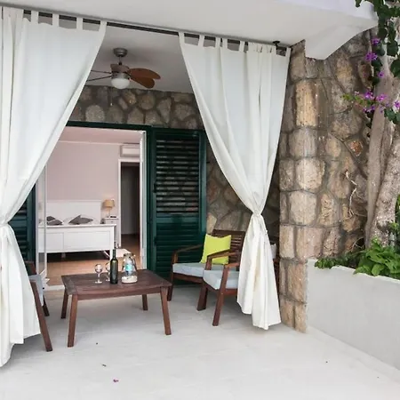 Apartman Mirjana - Studio With Terrace And Sea View *